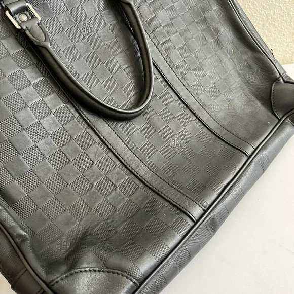 Louis Vuitton Men's Leather Briefcase - Lux Travel Work Bag - Picture 4 of 12